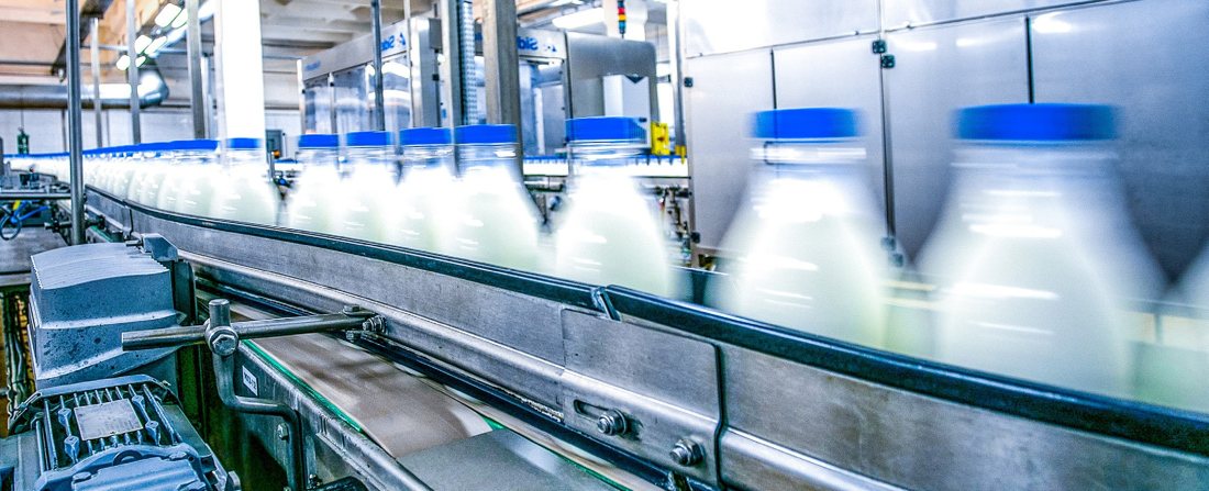 Application photograph from the Monnit Perishable food production guide