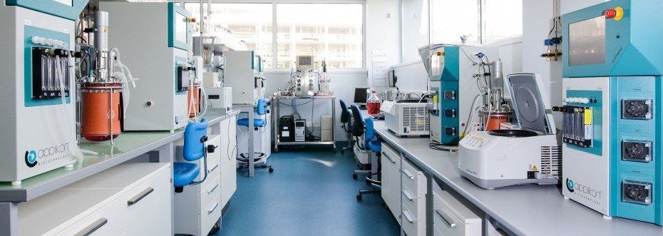 Application photograph from the Monnit Pharmaceutical refrigeration guide